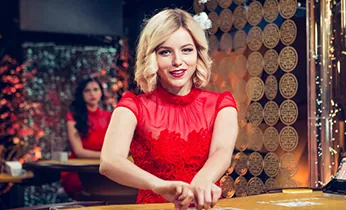Hình ảnh đội ngũ hỗ trợ khách hàng của ff8bet